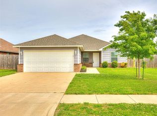 1001 SW 13th St, Moore, OK 73160