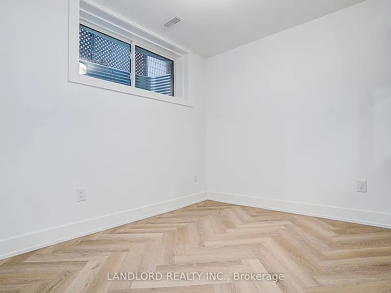 1146 Broadview Ave #1 — Photo 40