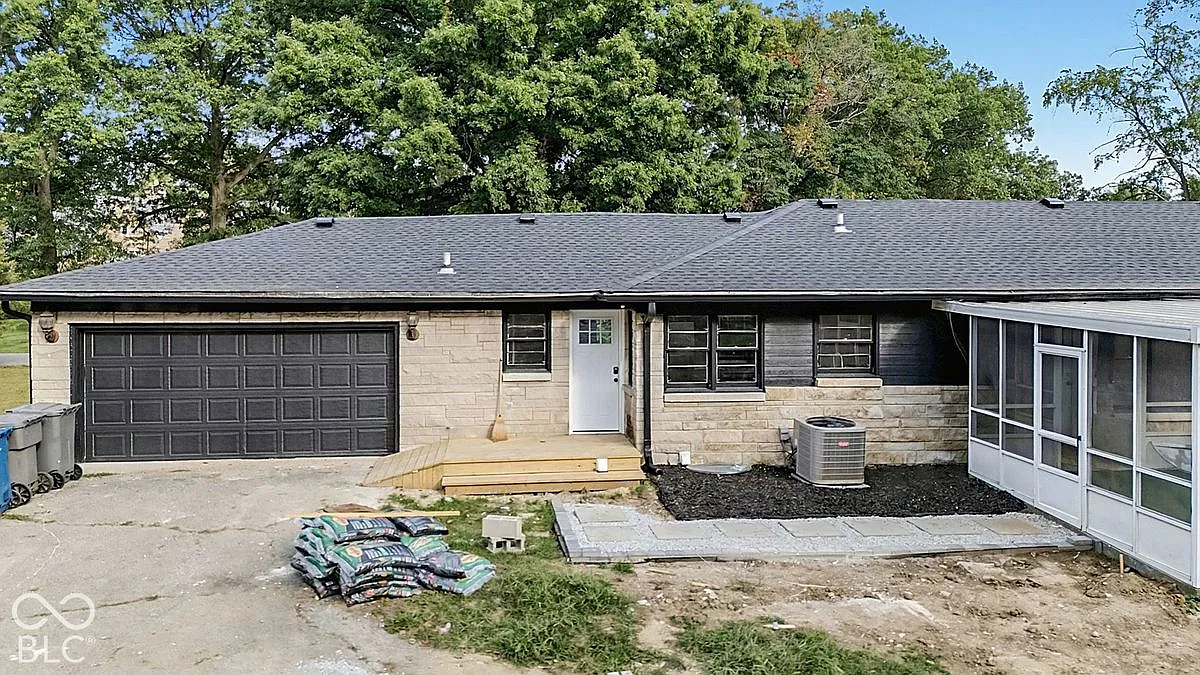 5 bed, 3.0 bath, 2870 sqft, $2,700 — Photo 3