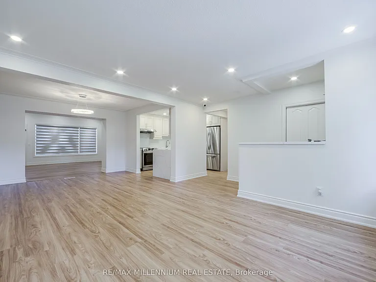 1285 Rebecca St — Photo 14