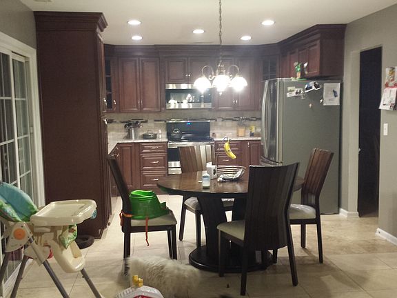 kitchen and breakfast room