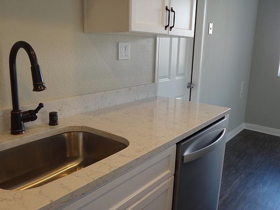 4th image of 8938 New Seabury Dr