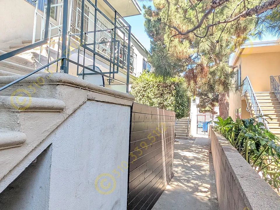 12223 Pacific Ave #8