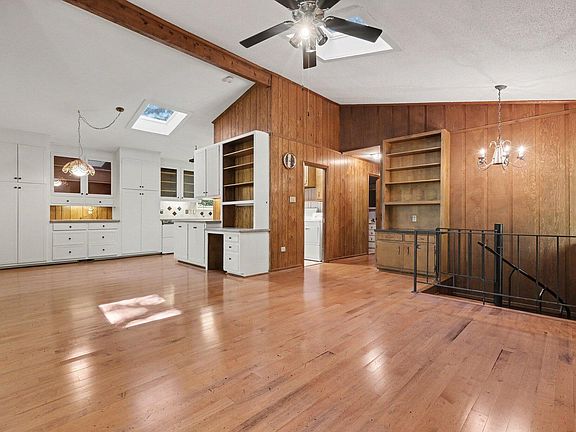 5th image of 306 Clark Lake Rd