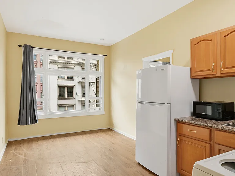 455-457 Ellis St #5 — Photo 8