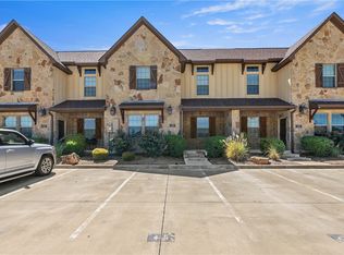 415 Goldilocks Ln, College Station, TX 77845