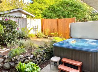 10118 4th Ave NW, Seattle, WA 98177