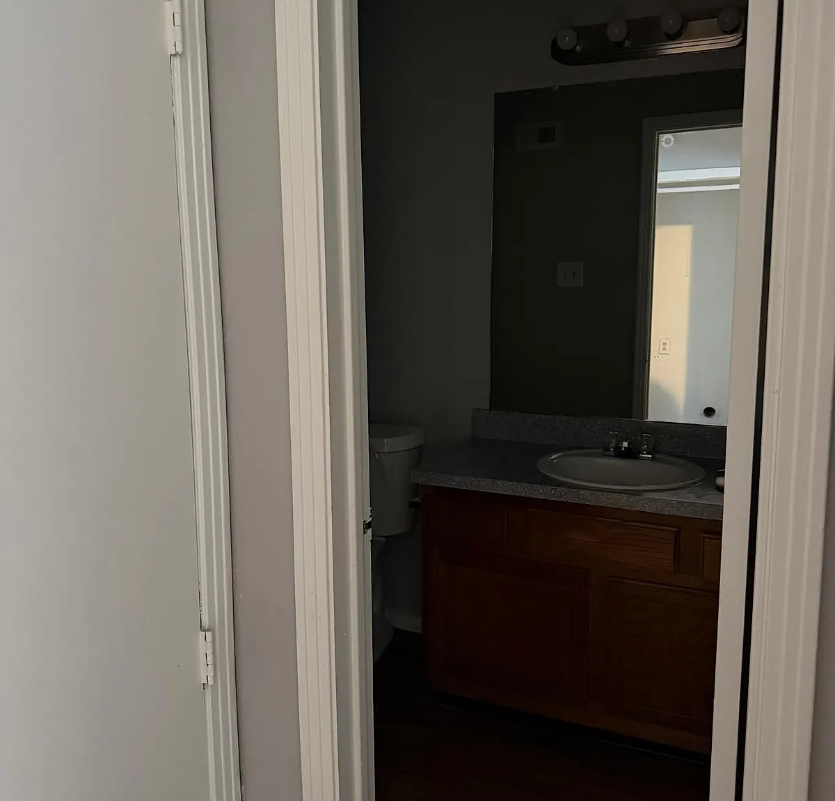 2 bed, 1.5 bath, 1088 sqft, $1,400 — Photo 3