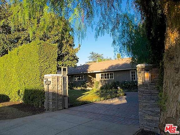 2nd image of 5616 Ventura Canyon Ave