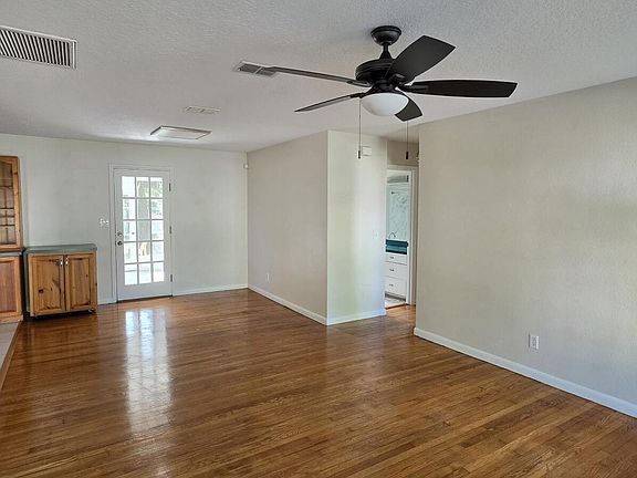 3rd image of 123 N Orange Ave