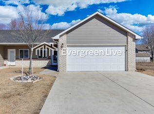 217 E Northern Ct, Mulvane, KS 67110