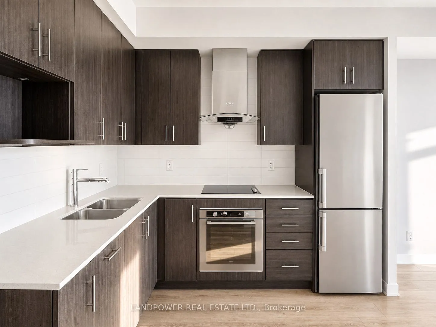 Joy Condos — Photo 4