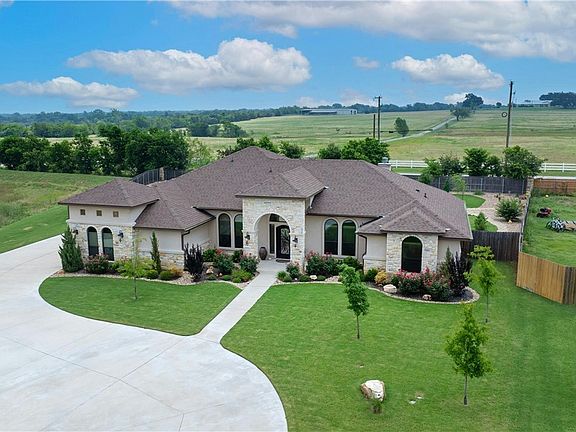 2nd image of 1056 Parkview Drive Way