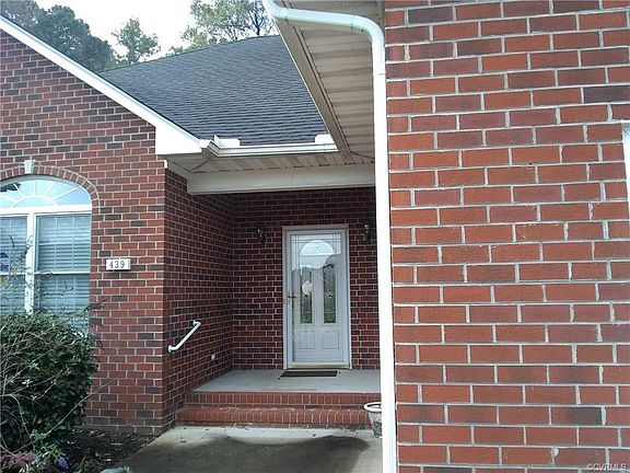 2nd image of 439 Cobblestone Dr