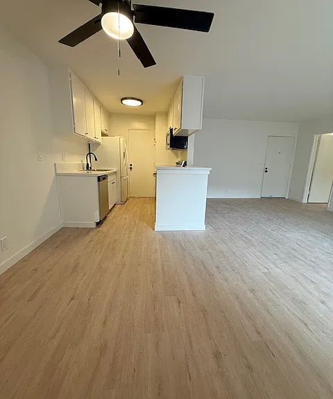 14426 Addison St #12B — Photo 3