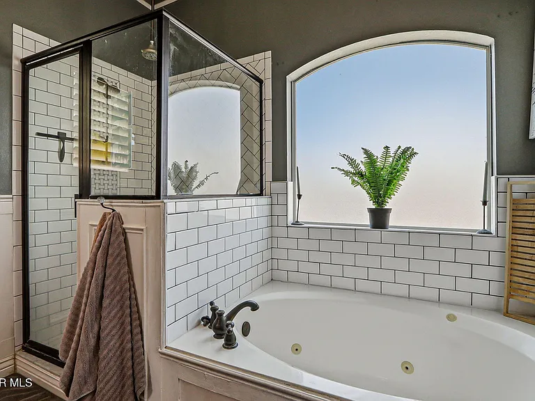 11620 Saint Thomas Way — Photo 23