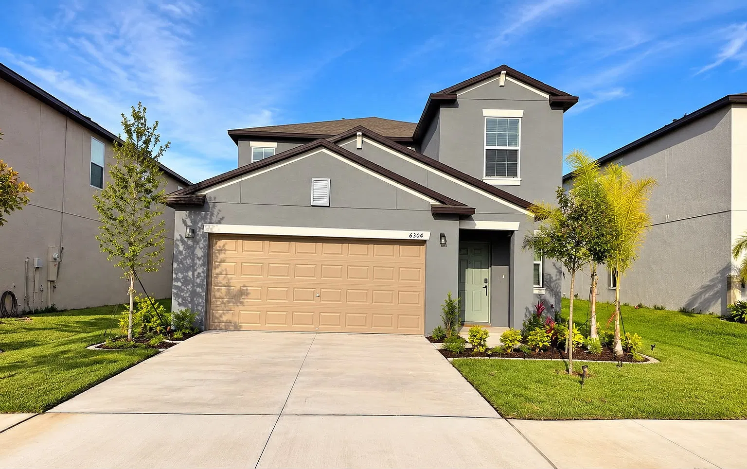 5 bed, 2.5 bath, 2389 sqft, $2,700 — Photo 1
