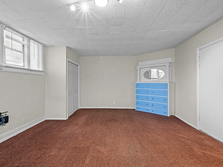 490 N Water Ave #2 — Photo 7