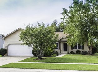 1109 E Pinecrest Ln, Elkhorn, WI 53121