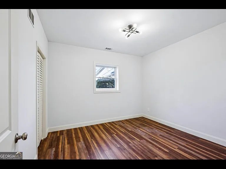 1043 Antioch Dr — Photo 20