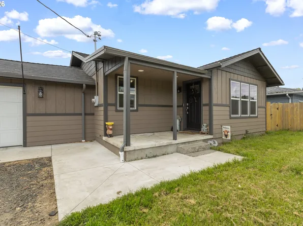 2029 Castle Ave, Roseburg, OR 97471