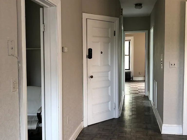 From Bedroom view of the hallway to the bathroom & Din