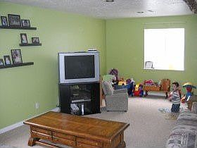 1st image of 182 W Apple Ave