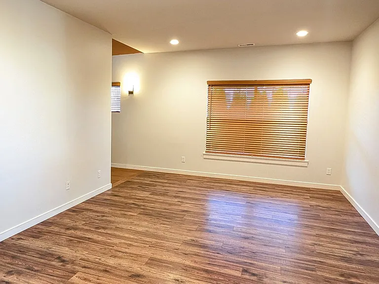 625 Covington Ave — Photo 6