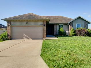 2528 W Cedar Creek Dr, Springfield, MO 65802