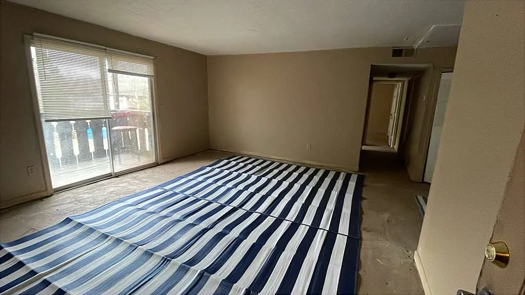 1505 Camelot Dr — Photo 3