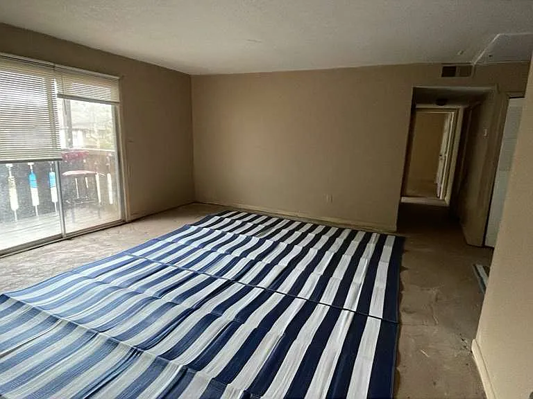 1505 Camelot Dr #1505 — Photo 3
