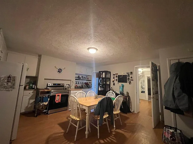 710 Hudson St #G — Photo 2