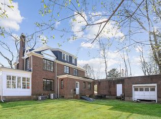 20 Woodmere Rd, Stamford, CT 06905