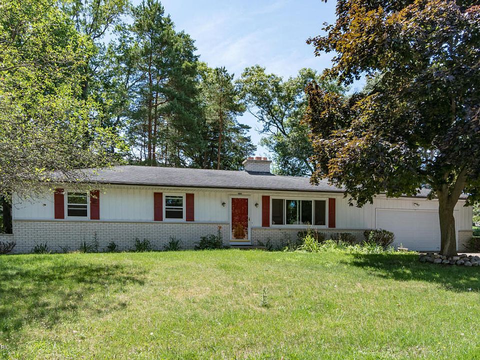 1st image of 710 Circlewood Dr S