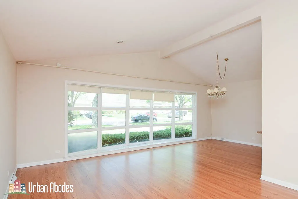 8117 Central Ave — Photo 2