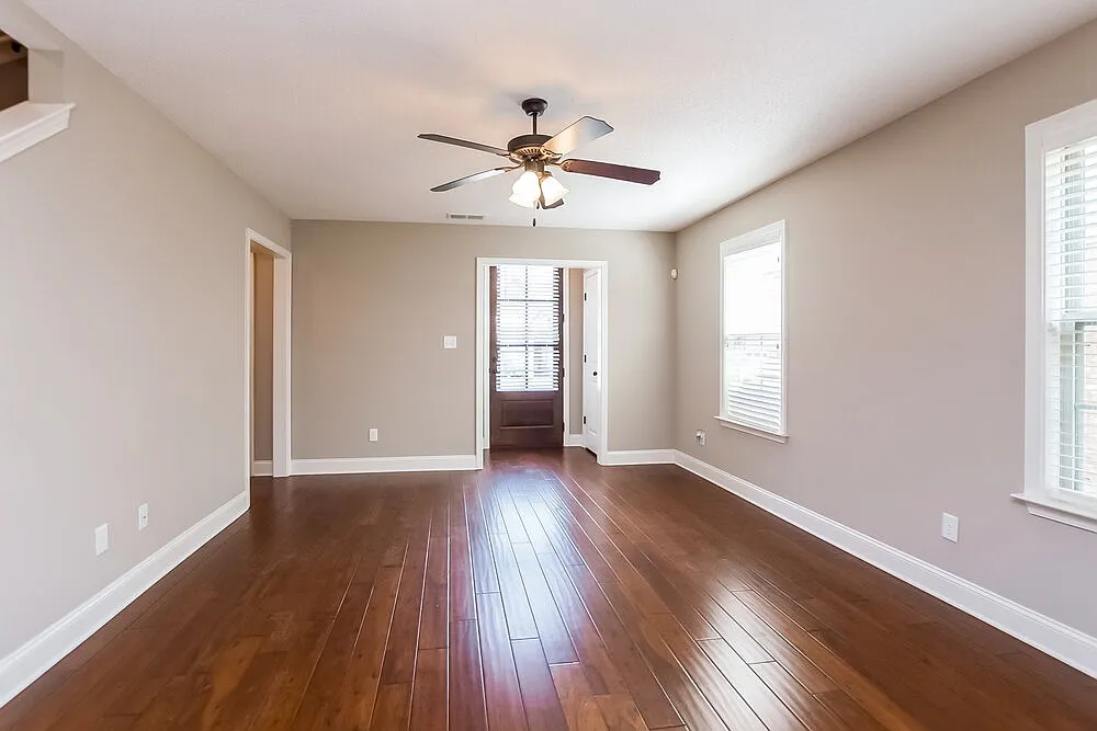 4 bed, 2.0 bath, 1779 sqft, $1,910 — Photo 3