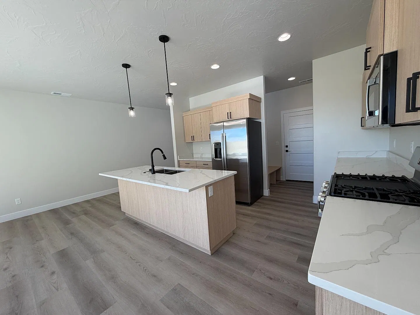 4096 S Crimson Farm Dr — Photo 3