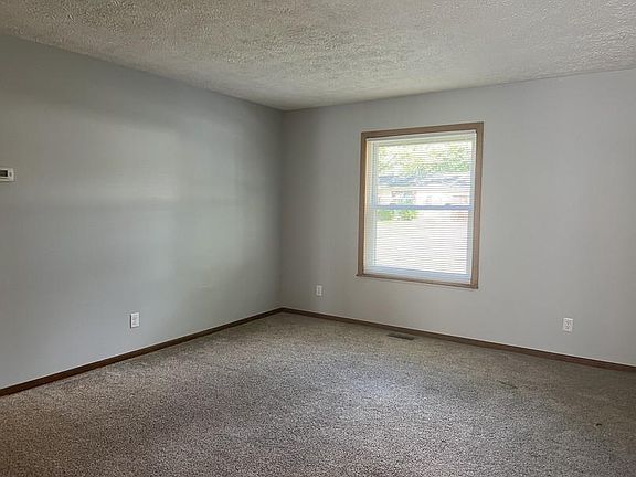 5th image of 3610 Seaway Dr