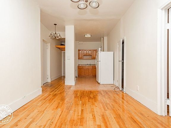 2nd image of 601 Park Pl #5B