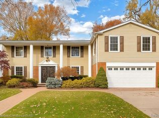 2154 Babcock Dr, Troy, MI