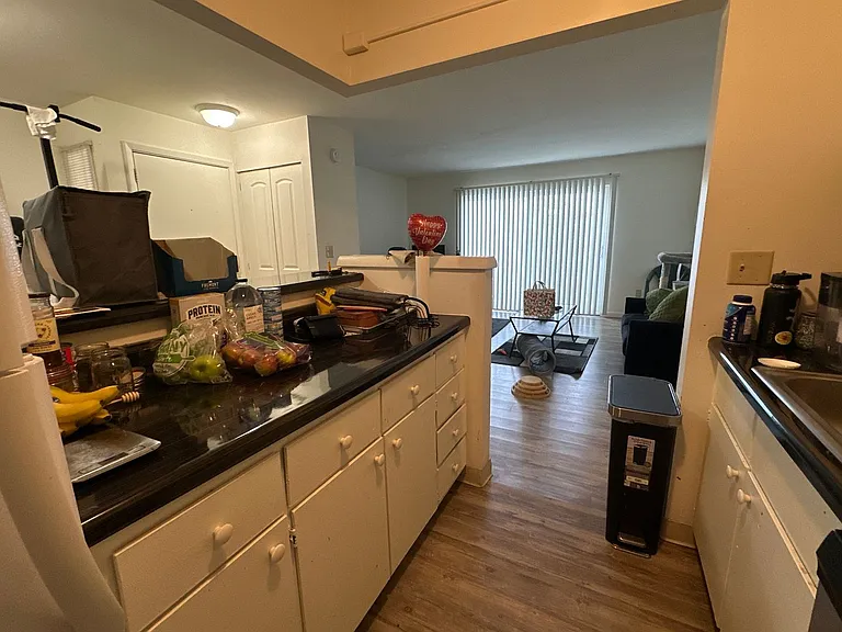 University Park Apartments near Cornell University — Photo 333