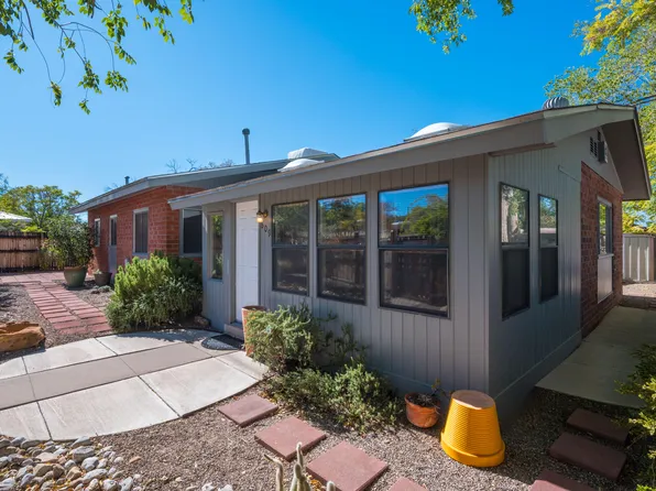 609 Vassar Dr SE, Albuquerque, NM 87106
