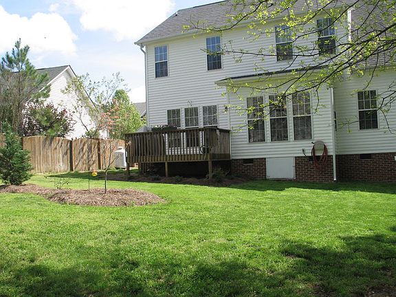 Large Private Fenced in Yard. 