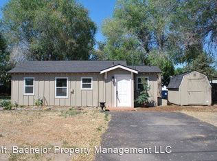 2747 SW 25th St, Redmond, OR 97756