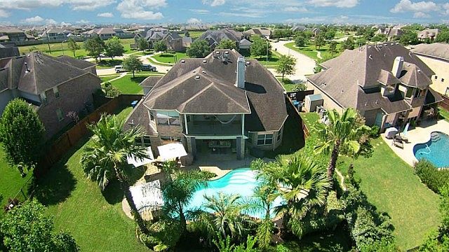 1st image of 1010 Bayou Vista Ct