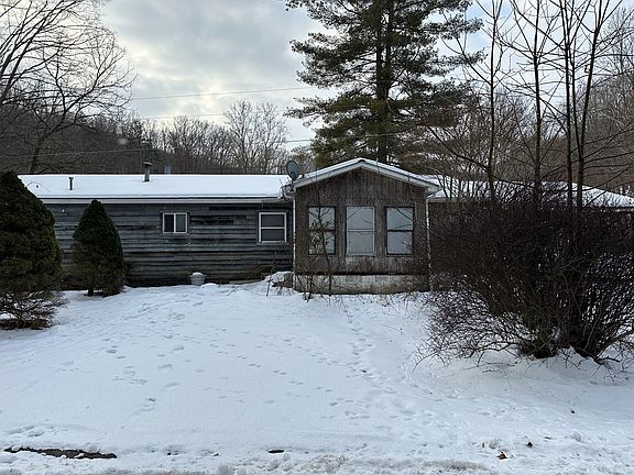 2nd image of 96 Sycamore Rd