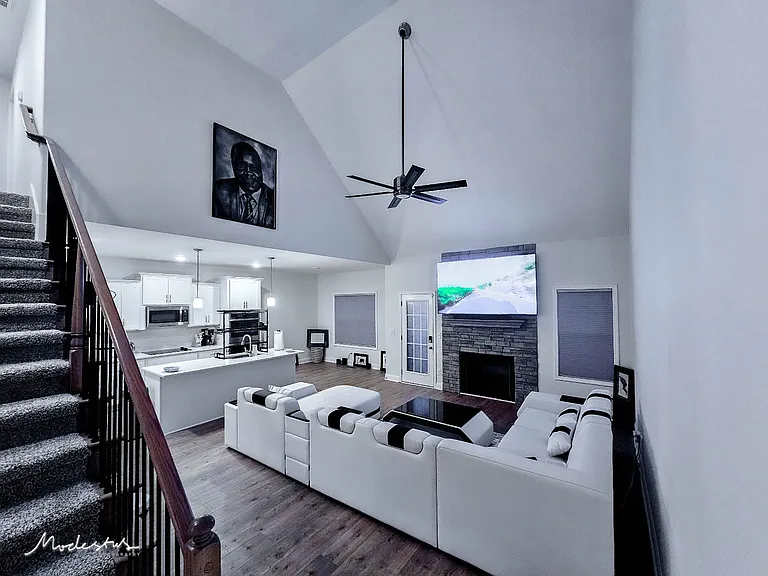 1718 Oak Forest Dr — Photo 55