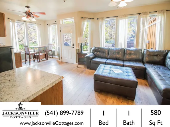 180 E F St, Jacksonville, OR 97530