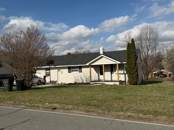1409 Jackson St, Burlington, NC 27217