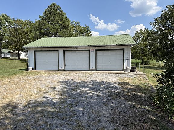 4th image of 7140 N Milton Rd